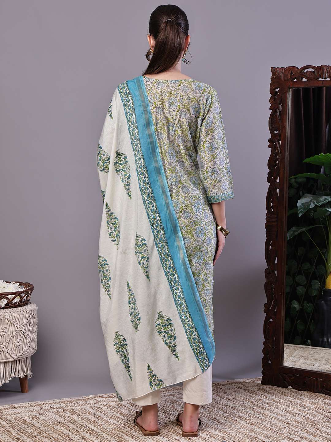 Women's Green & Blue Floral Chanderi Printed Kurta Set with Dupatta Suit Sets - Image 2